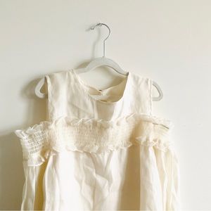 ✨ #Boutique Cold-shoulder Ruffle Blouse ✨